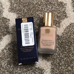 BEAND NEW ESTE LAUDER DOUBLE WEAR FOUNDATION
